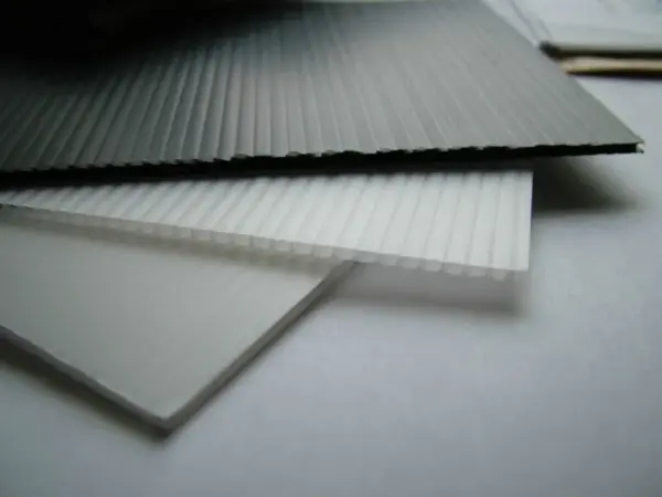 CORREX® FIRE RATED Protection Sheet Boards 2.4m x 1.2m - 2mm Thick - image 3 CORREX® FIRE RATED Protection Sheet Boards 2.4m x 1.2m - 2mm Thick - image 3
